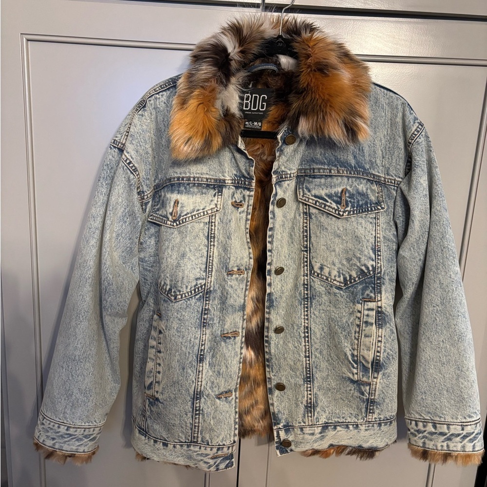 BDG Fur Lined Stonewash Blue Jean Denim Jacket Coat M/L